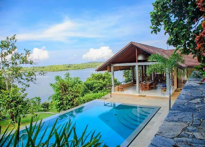 Sea Heart House On Koggala Lake